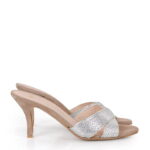 CHRISTINA - klapki beżowo srebrne na szpice