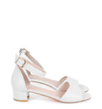 GINA - Białe sandałki na niskim obcasie