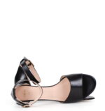 GINA - czarne sandałki na niskim obcasie - obrazek 2