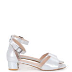 GINA - srebrne sandałki na niskim obcasie