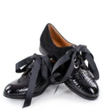 HELLEN - czarne półbuty sznurowane z lakierowanym przodem - obrazek 2