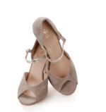 LOURDES - Beżowe sandałki do tańca ze złotym paskiem - obrazek 6
