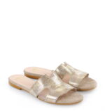 MELANIE - Złote klapki na płaskim obcasie - obrazek 4