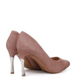 TRISH - Beżowo-różowe czółenka zamszowe na złotej szpilce - obrazek 6