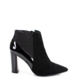 CORA - Czarne krótkie botki na słupku