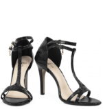 ERIN - Czarne sandałki na szpilce t-strap - obrazek 5