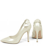 EVIE - Perłowe szpilki w odcieniu ecru z kokardą - obrazek 6