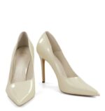 HAILEY - Wysokie ecru szpilki  z perłowej skóry - obrazek 5