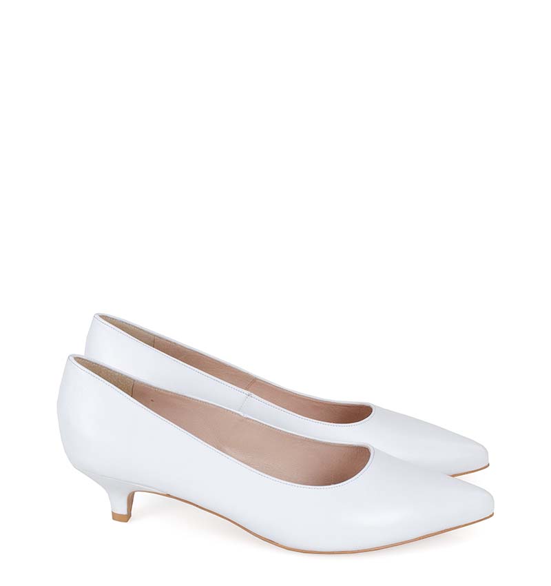 jessica-biale01.jpg JESSICA - Szpilki białe niski obcas licowa skóra - obrazek 1