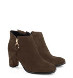 JUDITH - krótkie botki ciemno brązowe na słupku - obrazek 2