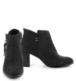 JUDITH - krótkie botki czarne na słupku - obrazek 3