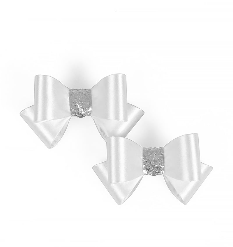 kokarda-brokat-white.jpg Kokarda biała satyna z srebrnym środkiem - obrazek 1