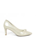 LOTE - niskie szpilki ecru perłowe z lakierowanej skóry