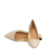 MICHELLE - Beżowe szpilka na niskim obcasie z lakierowanej skóry - obrazek 5