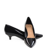 MICHELLE - Czarne niskie szpilki z lakierowanej skóry - obrazek 3