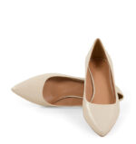 MICHELLE - Beżowe jasne szpilki na niskim obcasie z licowej skóry - obrazek 5