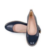 NIKA - Granatowe baleriny z beżową lamówką na podeszwie - obrazek 4