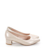 WERONICA - beżowo perłowe czółenka na niskim słupku z licowej skóry