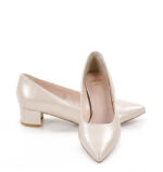 WERONICA - beżowo perłowe czółenka na niskim słupku z licowej skóry - obrazek 4